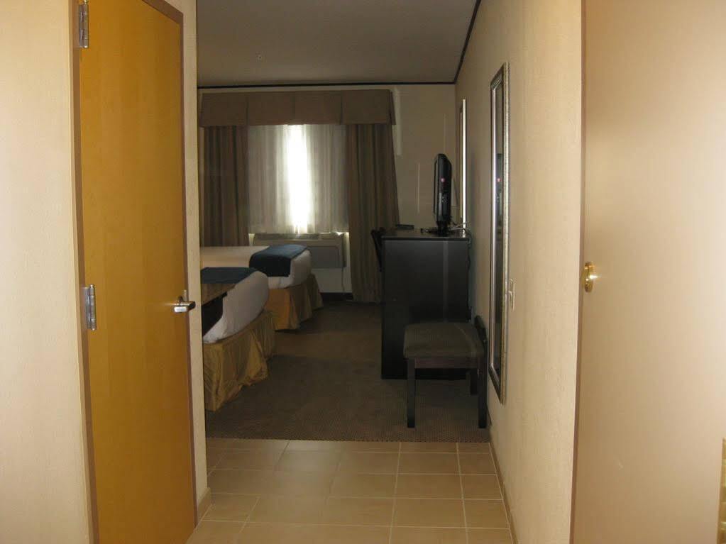 Holiday Inn Express Absecon-Atlantic City Area, An Ihg Hotel Buitenkant foto